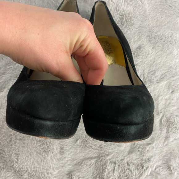 Michael Kors Black Suede Platform Pump 9 - Picture 5 of 10